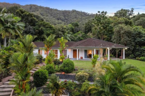 A Piece of Tropical Paradise-Near Crystal Cascades, Redlynch